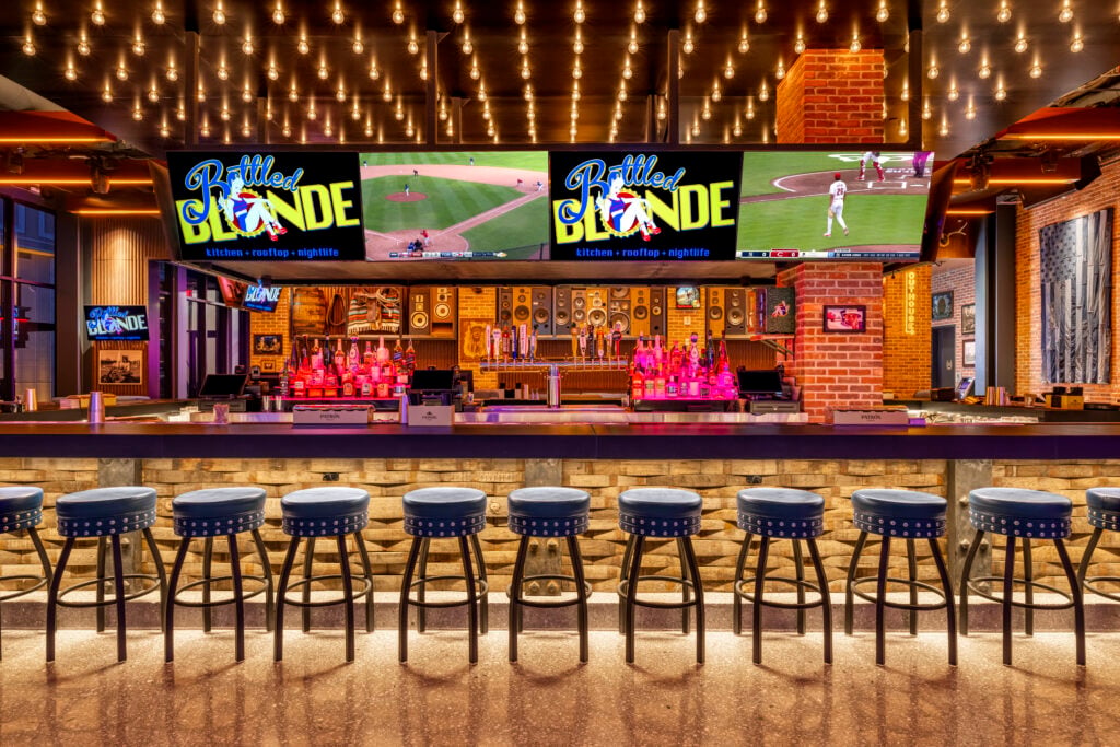 Bottled Blonde Las Vegas INT 1381 F 2025 0717